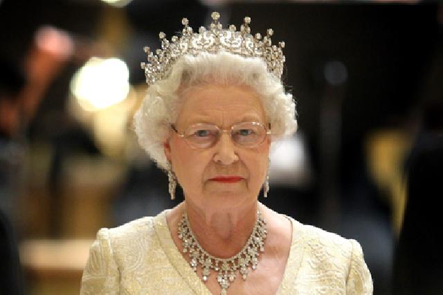 Kraliça II Elizabet Azərbaycan Prezidentinə məktub yazıb