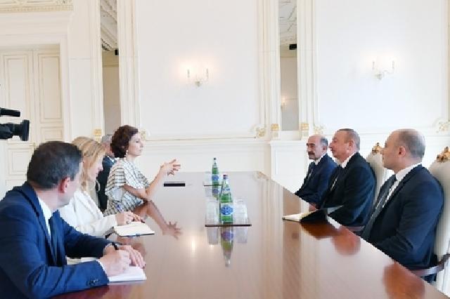  Prezident İlham Əliyev UNESKO-nun Baş direktorunu qəbul edib
