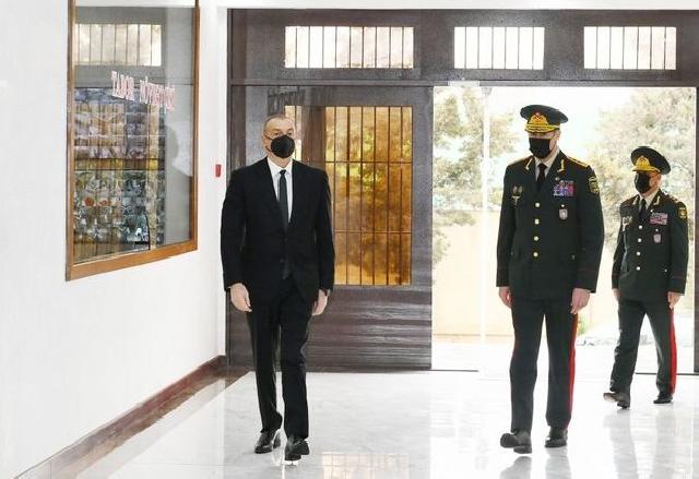 İlham Əliyev yeni hərbi hissənin açılışında
