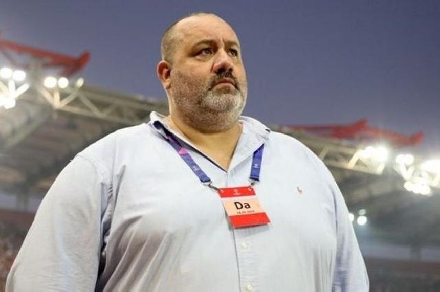 “Olimpiakos” rəsmisi federasiya prezidentinin başına ətək atıb