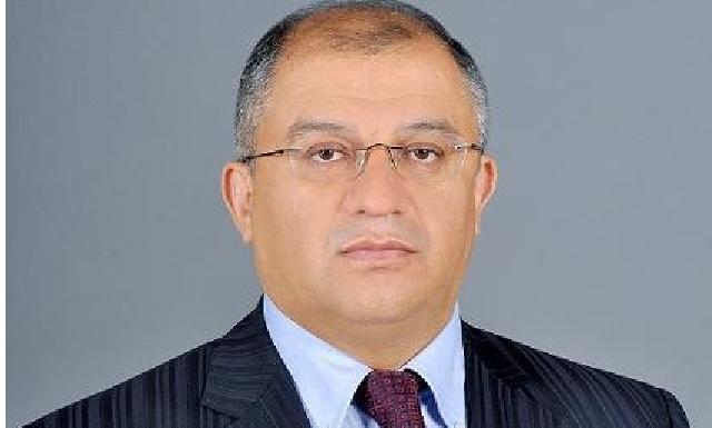 Deputat Sahib Alıyev Mehman Hüseynovu jurnalist hesab etmir