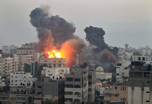 İsrail Qəzza sektorunu yenidən bombaladı