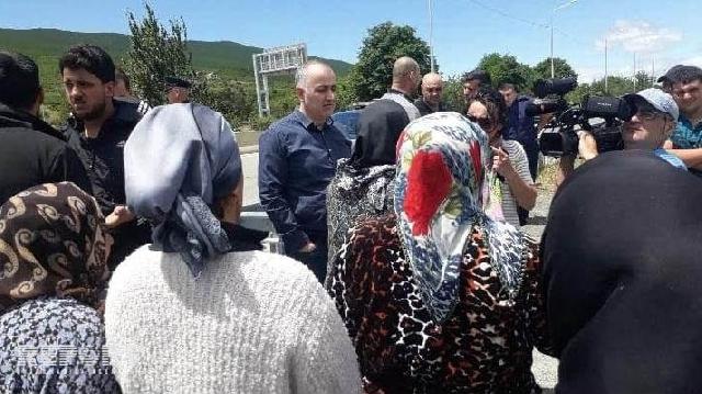 Gürcüstanda azərbaycanlıların yaşadığı kəndin yolu bağlanıb, sakinlər aksiya keçiriblər