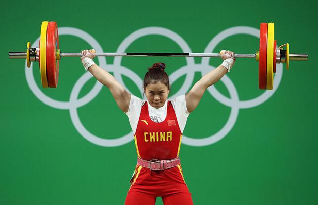 Çinli üç dünya rekordunu yenilədi