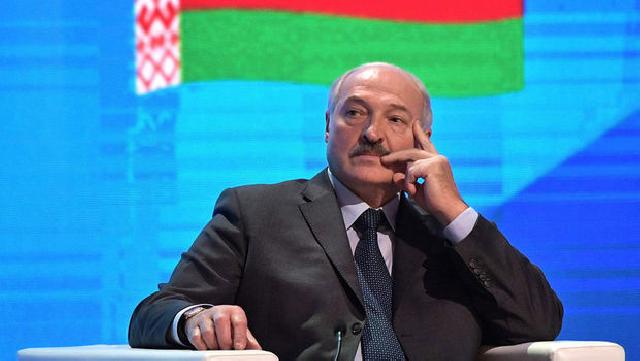 Lukaşenko rəqibini “bədbəxt qızcığaz” adlandırdı