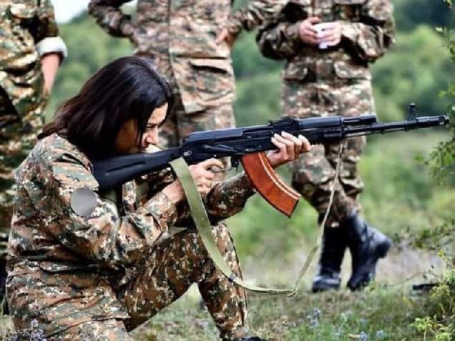 İtaliya mətbuatı: “Hakobyan erməni qadınları mülki azərbaycanlılara qarşı hücuma hazırlayır”