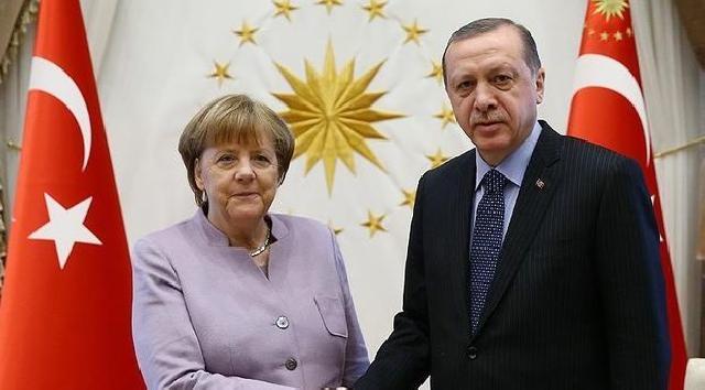 Ərdoğan Merkellə Ermənistanın Azərbaycan torpaqlarını işğalı barədə danışdı