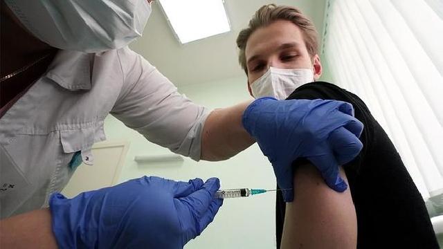 ÜST koronavirusa qarşı məcburi vaksinasiyaya qarşı çıxdı
