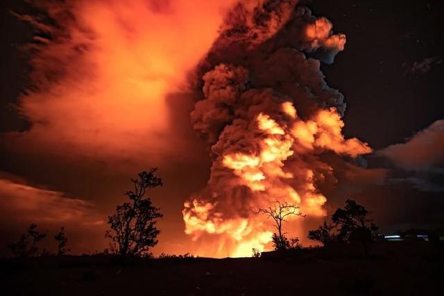Dünyanın ən fəal vulkanlarından biri oyanıb - FOTO/VİDEO