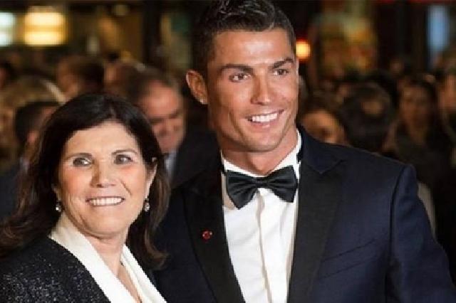 "Nəvəm Messidən hündür idi" - Ronaldonun anası