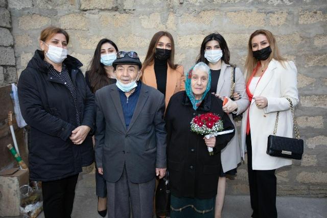 Bakıda 87 yaşlı kişi evləndi - FOTO