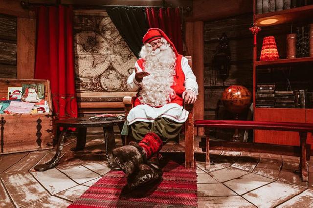 Santa Klaus dünya səyahətinə çıxdı
