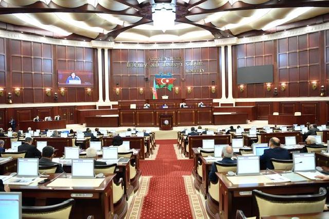 Parlamentdə Xankəndi məsələsi QALDIRILDI