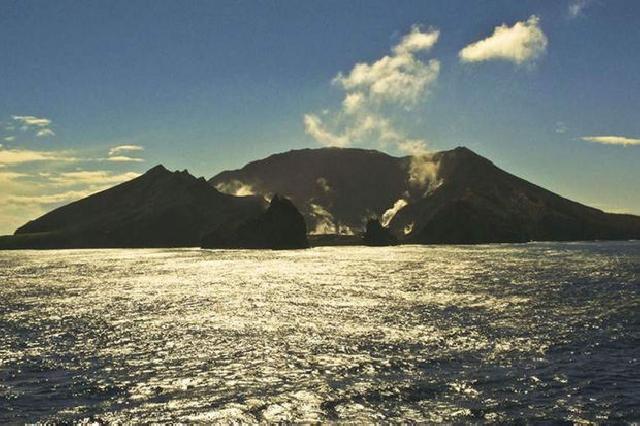 1800 il yatmış sualtı vulkan oyandı
