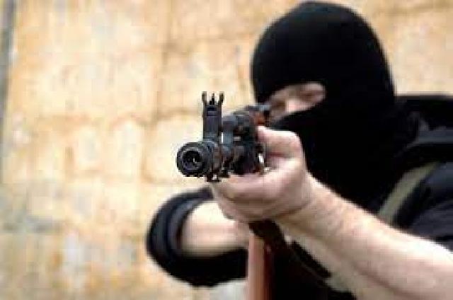 Deputata silah “hardan” tuşlandı