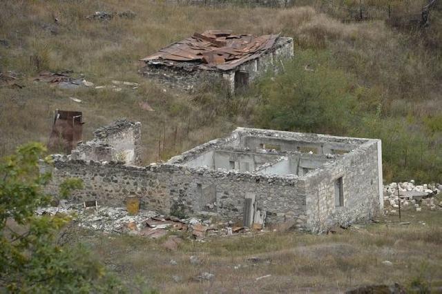 Kəlbəcərin Almalıq kəndi