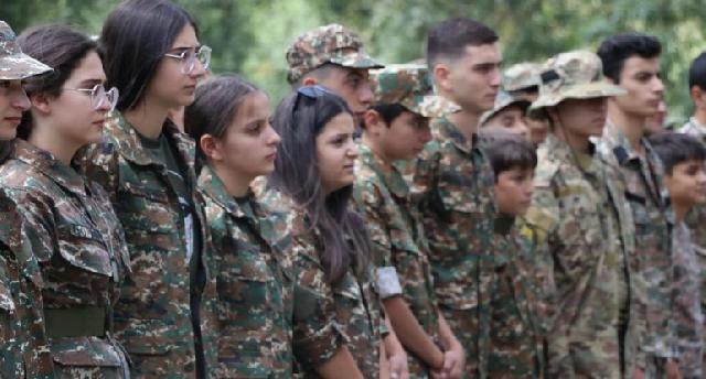 Qarabağda erməni uşaqları terrora hazırlanır