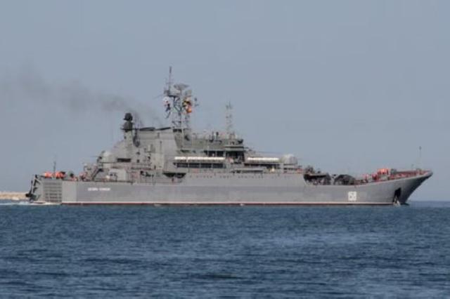 Ukrayna ordusu Rusiyanın ən böyük desant gəmisini vurdu