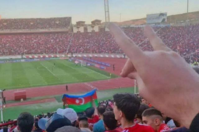 İranda Azərbaycan bayrağını dalğalandıran güneylilər saxlanılıblar