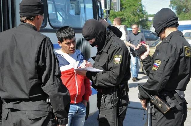 Rusiyanın baş ağrısına çevrilən miqrantlar