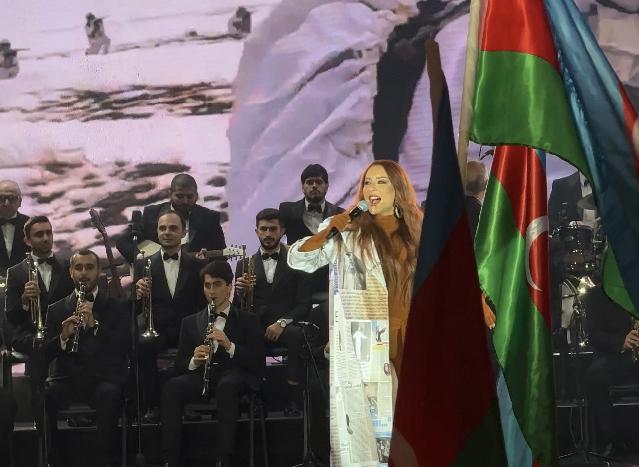 Xalq artisti Zəfər günündə konsertlərdə çıxış etdi